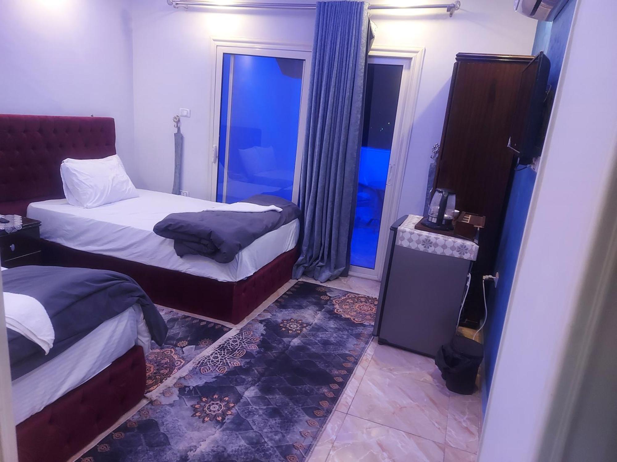 Orion Pyramids View Hotel Kafrat al Jabal Exterior photo
