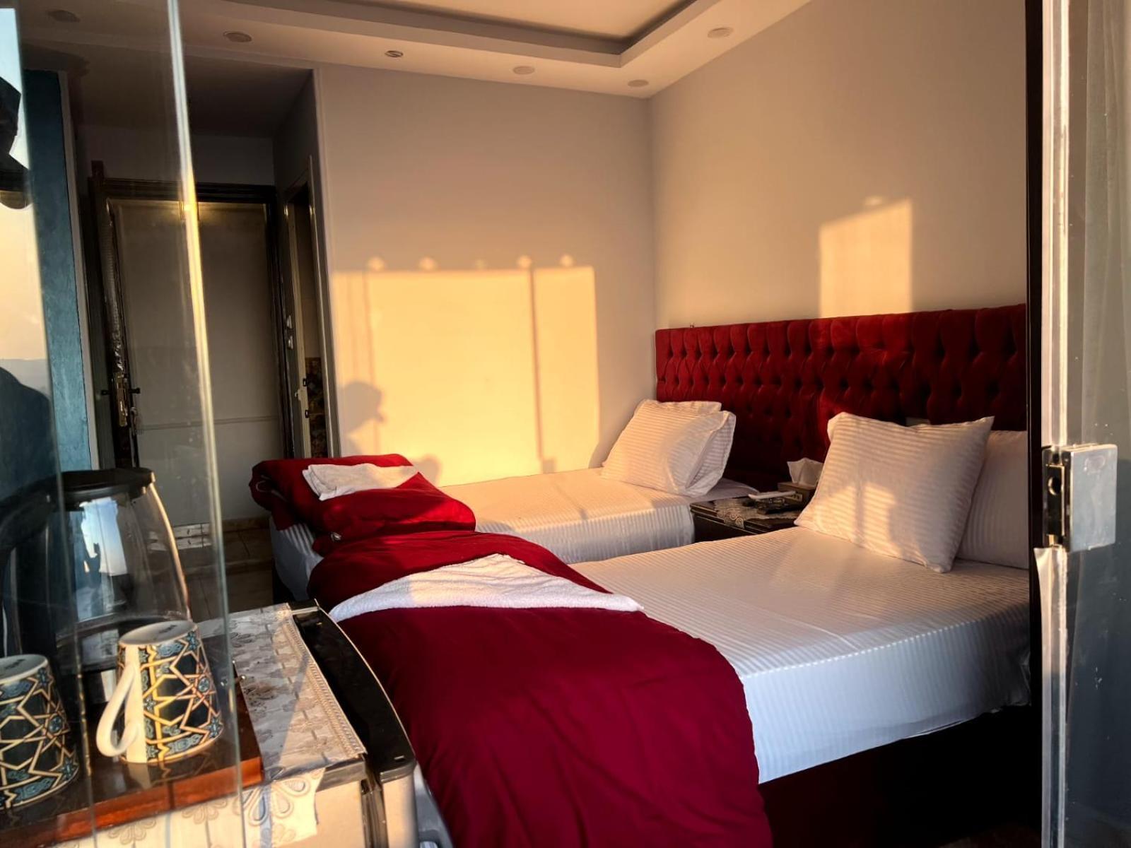 Orion Pyramids View Hotel Kafrat al Jabal Exterior photo